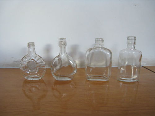 江苏大运发玻璃制品酒瓶类产品相册
